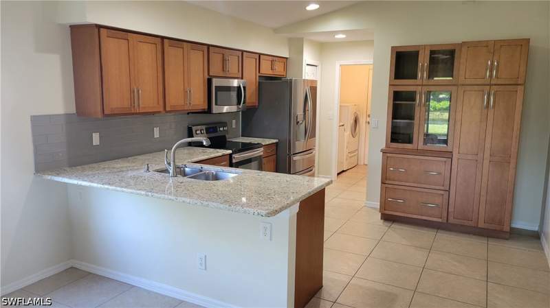 3 bedroom SingleFamilyResidence at 21229 Waymouth Run, Stoneybrook, Estero — photo 2