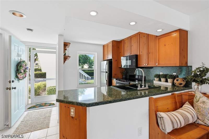2 bedroom Condominium at 1355 Mainsail Dr 1503, Mainsail, Naples — photo 4