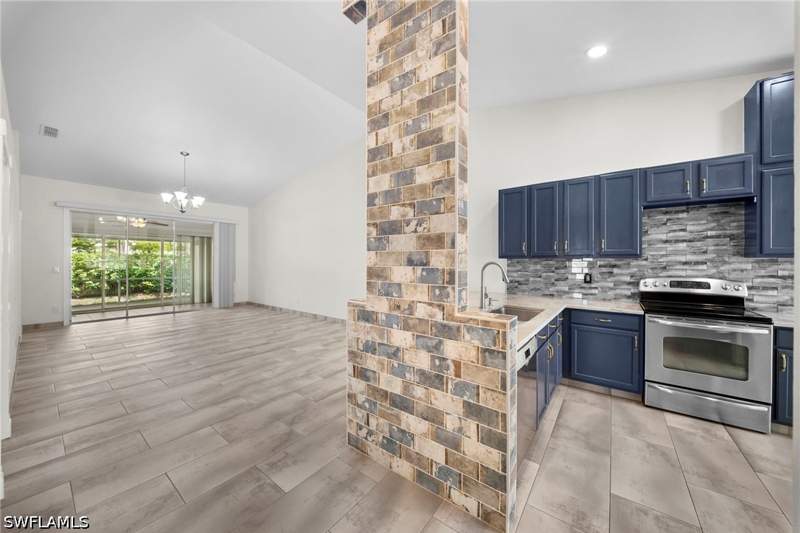 3 bedroom SingleFamilyResidence at 7021 Lone Oak Blvd, Walden Shores, Naples — photo 4