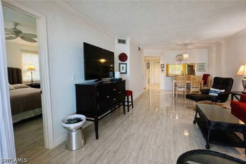 7824 Emerald Cir 104, Naples FL - photo 6 of 50