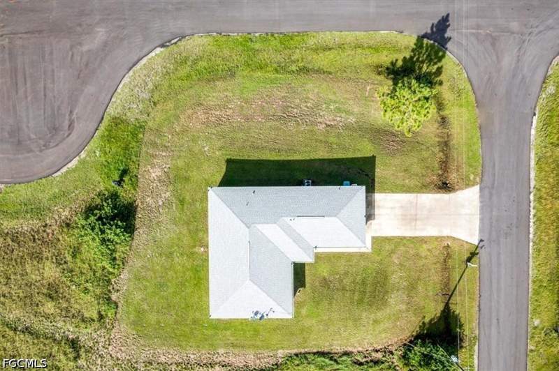 3 bedroom SingleFamilyResidence at 9023 W Crow Cir, Port Labelle, Labelle — photo 2