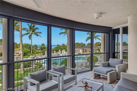 8665 Bay Colony Dr 202, Naples FL - photo 6 of 34