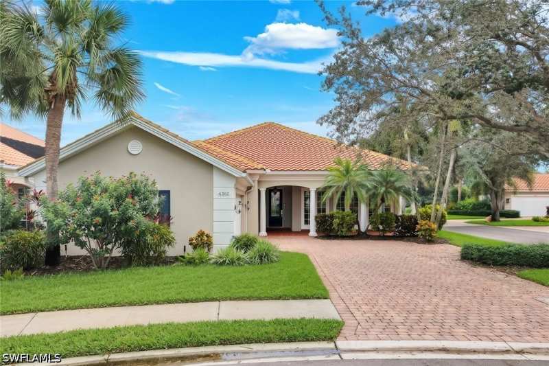 4 bedroom SingleFamilyResidence at 4362 Queen Elizabeth Way, Island Walk, Naples — photo 1