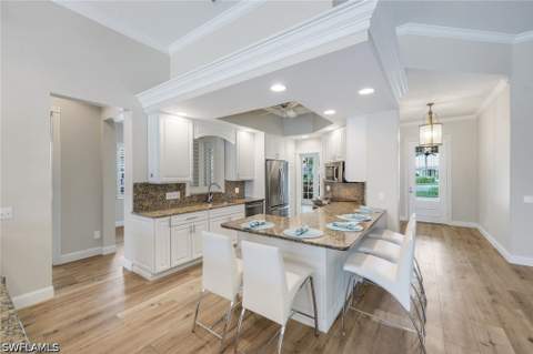 4362 Queen Elizabeth Way, Naples FL - photo 10 of 44