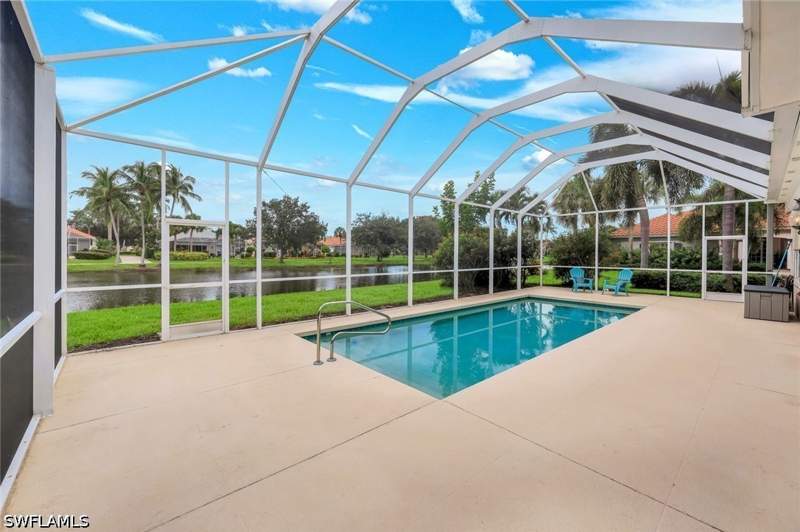4 bedroom SingleFamilyResidence at 4362 Queen Elizabeth Way, Island Walk, Naples — photo 4