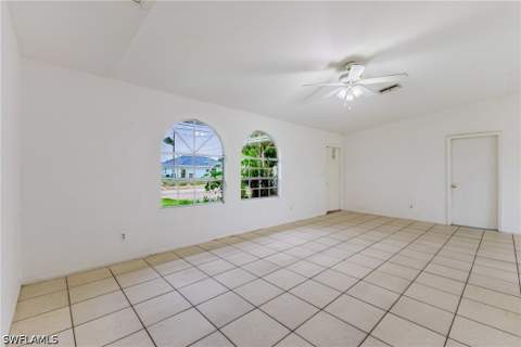 2139 NE 28th St, Cape Coral FL - photo 10 of 27