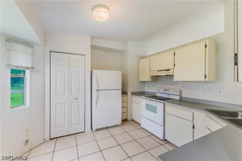 2139 NE 28th St, Cape Coral FL - photo 11 of 27