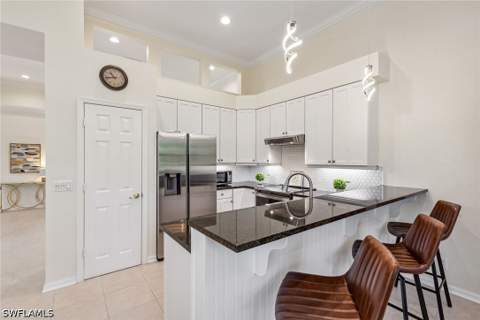 8599 Pepper Tree Way, Naples FL - photo 6 of 39