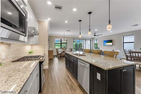 19252 Aqua Shore Dr, Estero FL - photo 11 of 44