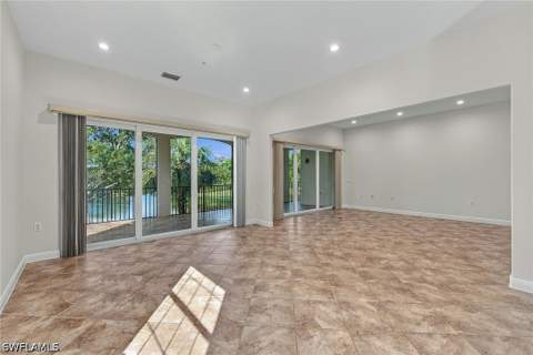 3142 Aviamar Cir 201, Naples FL - photo 9 of 50