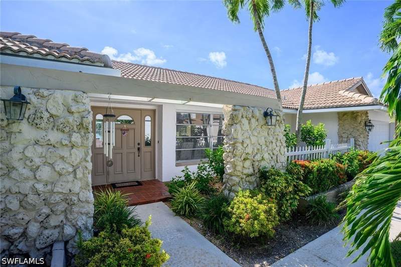 3 bedroom SingleFamilyResidence at 1763 Wavecrest Ct, Marco Island, Marco Island — photo 4
