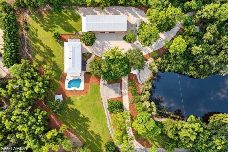 4 bedroom SingleFamilyResidence at 5710 Autumn Oaks Ln, Oakes Estates, Naples — photo 1