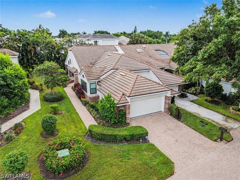 2 bedroom Attached at 579 Park Shore Dr W I1, Villas Of Park Shore, Naples — photo 1