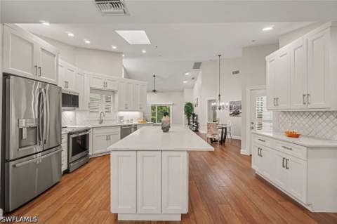 579 Park Shore Dr W I1, Naples FL - photo 7 of 38