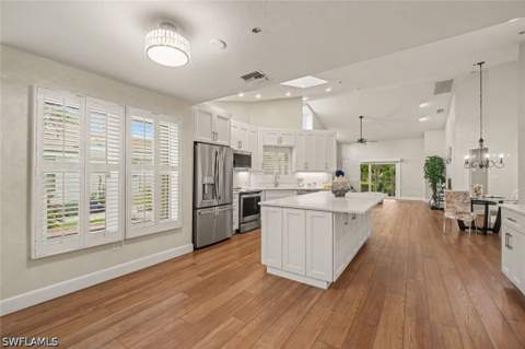 579 Park Shore Dr W I1, Naples FL - photo 8 of 38