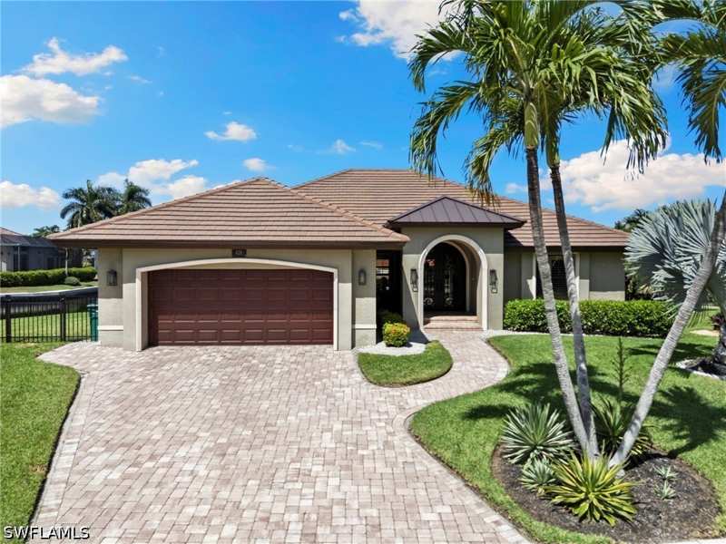 3 bedroom SingleFamilyResidence at 428 Persian Ct, Marco Beach, Marco Island — photo 1