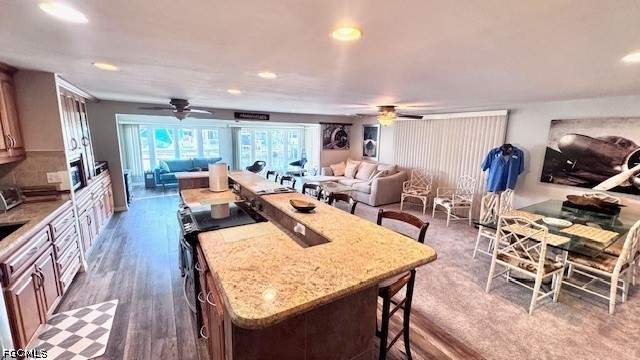 2 bedroom ManufacturedHome at 5545 Sir Walter Way, Old Bridge Village, North Fort Myers — photo 4