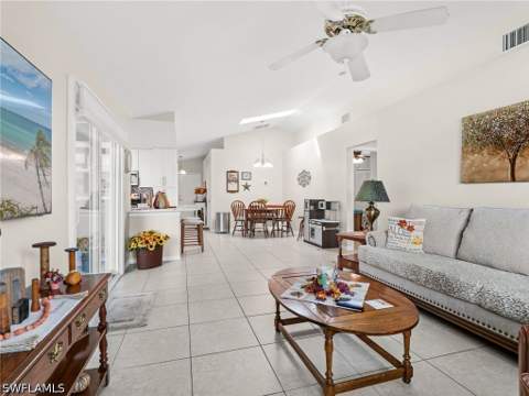 27 NE 9th Pl, Cape Coral FL - photo 11 of 37
