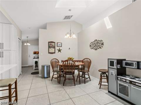 27 NE 9th Pl, Cape Coral FL - photo 12 of 37