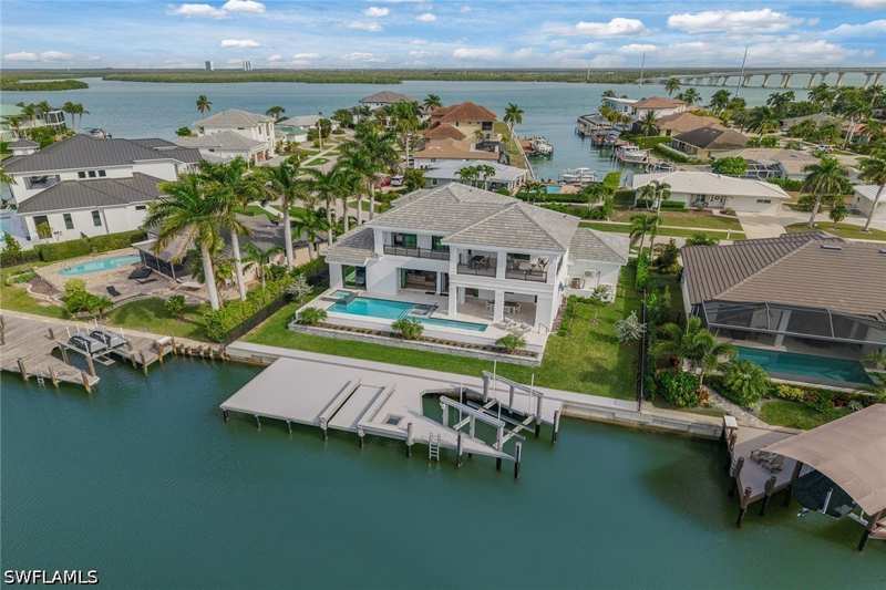 4 bedroom SingleFamilyResidence at 920 Iris Ct, Marco Island, Marco Island — photo 1