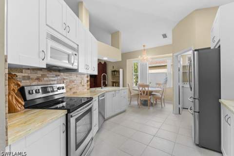 689 Crossfield Cir, Naples FL - photo 21 of 49