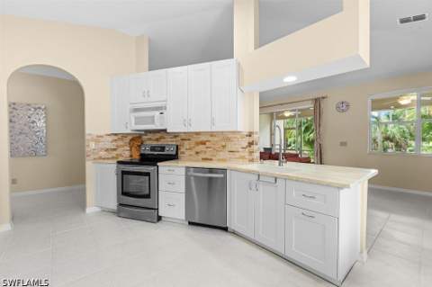 689 Crossfield Cir, Naples FL - photo 23 of 49