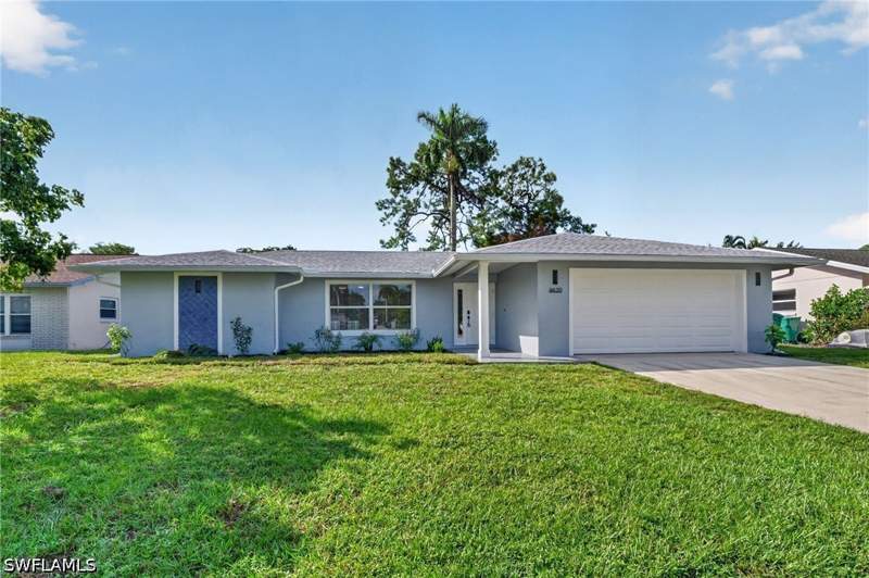 3 bedroom SingleFamilyResidence at 4620 Parrot Ave, Flamingo Estates, Naples — photo 2