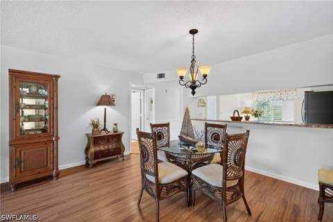 6945 Dennis Cir 203, Naples FL - photo 8 of 38