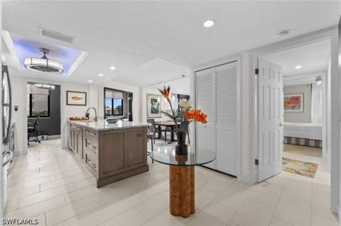 10482 Gulf Shore Dr 221, Naples FL - photo 8 of 40