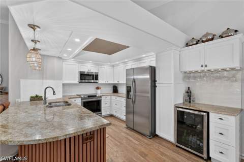 13936 Southampton Dr 3904, Bonita Springs FL - photo 8 of 41