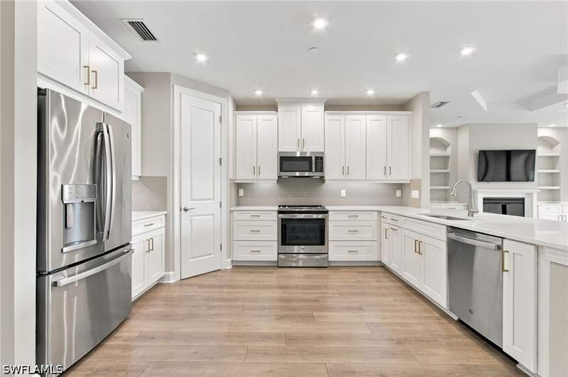 2 bedroom Condominium at 15249 Zeno Way 102, Esplanade By The Islands, Naples — photo 5