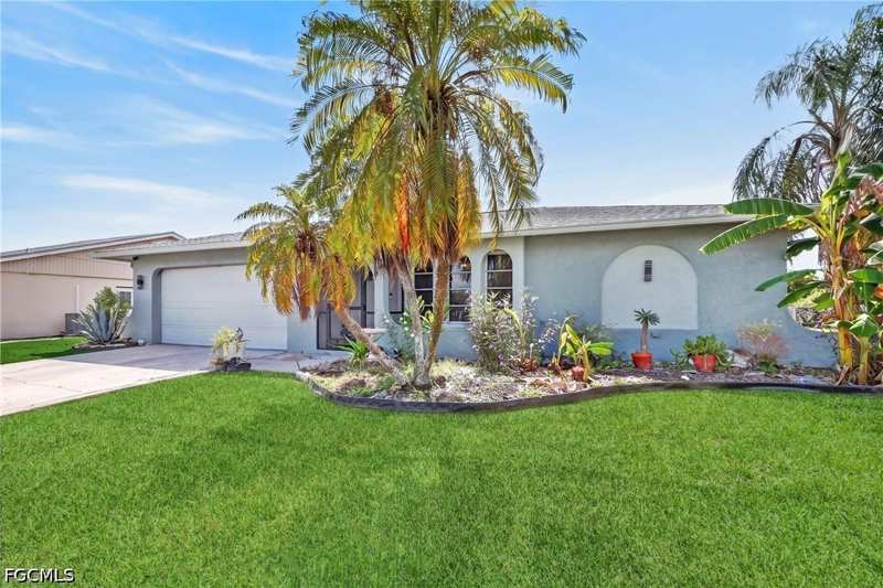 3 bedroom SingleFamilyResidence at 1722 SE 6th Ter, Cape Coral, Cape Coral — photo 1