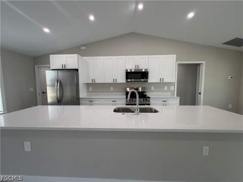 1410 NE Juanita Pl, Cape Coral FL - photo 10 of 16