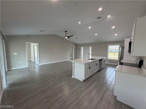 1410 NE Juanita Pl, Cape Coral FL - photo 9 of 16