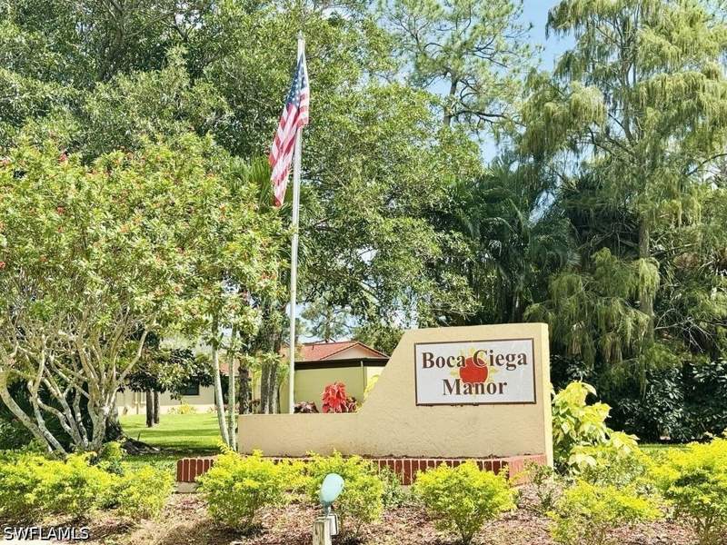 2 bedroom Condominium at 2037 Pine Isle Ln 2037, Boca Ciega Manor, Naples — photo 2