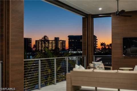 256 Trade Winds Ave, Naples FL - photo 7 of 50