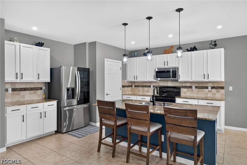 4 bedroom SingleFamilyResidence at 4630 SW 16th Pl, Cape Coral, Cape Coral — photo 5