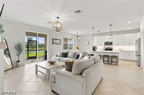 2114 Hamlin St, Naples FL - photo 11 of 48