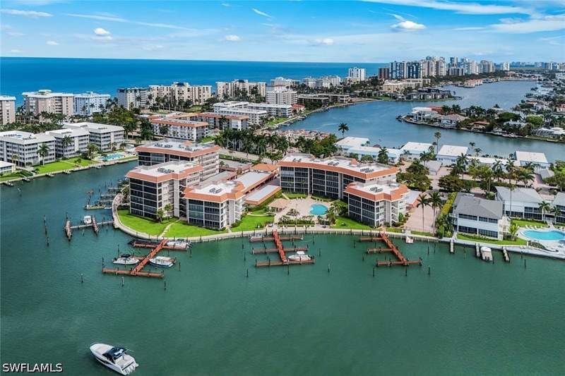 2 bedroom Condominium at 222 Harbour Dr 312, Commodore Club, Naples — photo 3