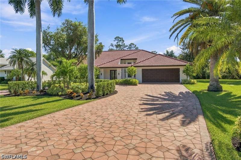 3 bedroom SingleFamilyResidence at 28575 Clinton Ln, Vanderbilt Lakes, Bonita Springs — photo 2