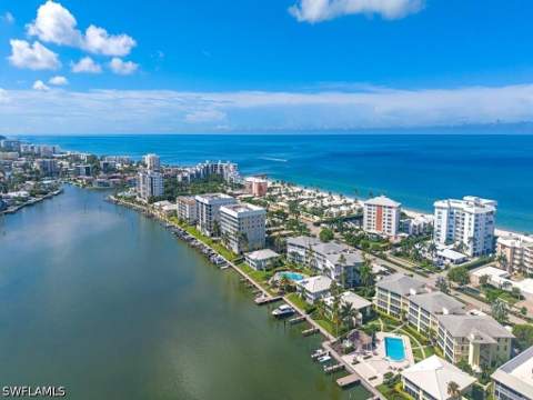 2800 Gulf Shore Blvd N 406, Naples FL - photo 7 of 19