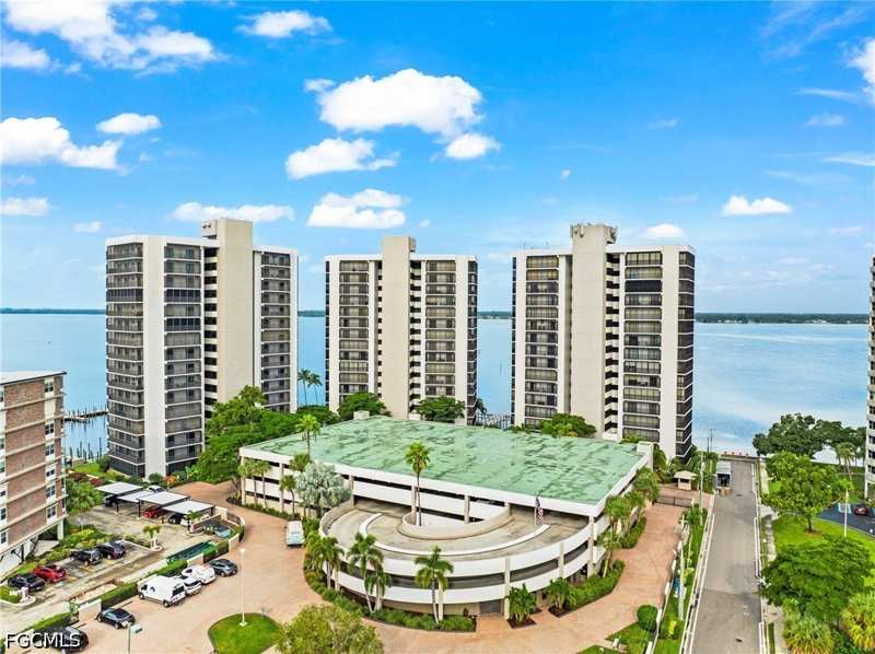 3 bedroom Condominium at 1900 Virginia Ave 502, Pointe Royale, Fort Myers — photo 1