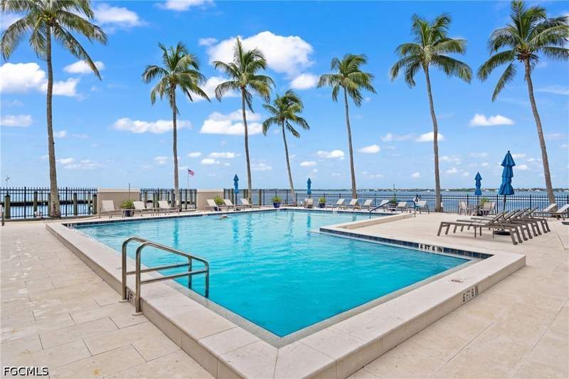 3 bedroom Condominium at 1900 Virginia Ave 502, Pointe Royale, Fort Myers — photo 4