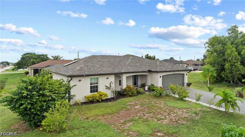 3 bedroom SingleFamilyResidence at 306 NW 11th St, Cape Coral, Cape Coral — photo 1