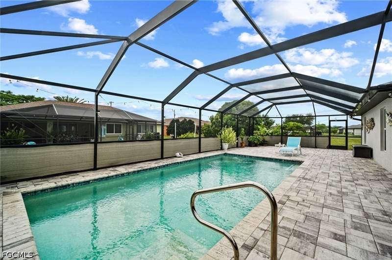 3 bedroom SingleFamilyResidence at 306 NW 11th St, Cape Coral, Cape Coral — photo 2