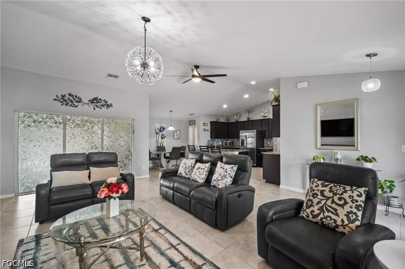 3 bedroom SingleFamilyResidence at 306 NW 11th St, Cape Coral, Cape Coral — photo 4