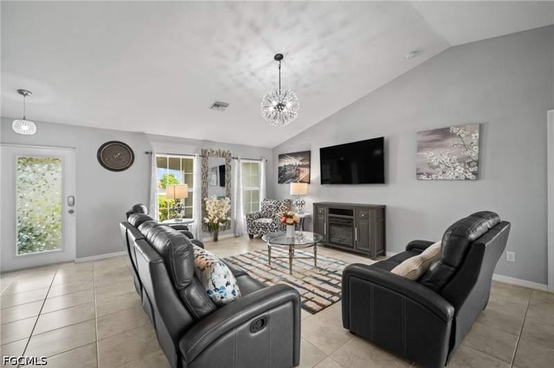 3 bedroom SingleFamilyResidence at 306 NW 11th St, Cape Coral, Cape Coral — photo 5