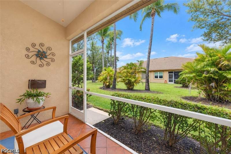 3 bedroom Townhouse at 7871 Lake Sawgrass Loop 5413, Reflection Lakes, Fort Myers — photo 3