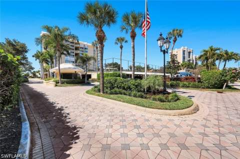 520 S Collier Blvd 301, Marco Island FL - photo 8 of 47