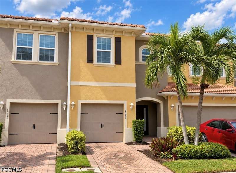 2 bedroom Townhouse at 4090 Wilmont Pl, Lindsford, Fort Myers — photo 1